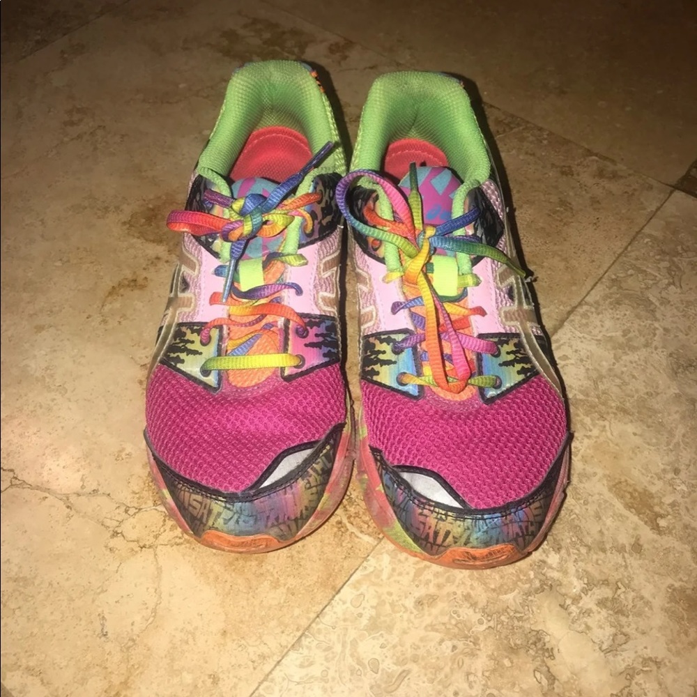 ASICS - Picture 2 of 4